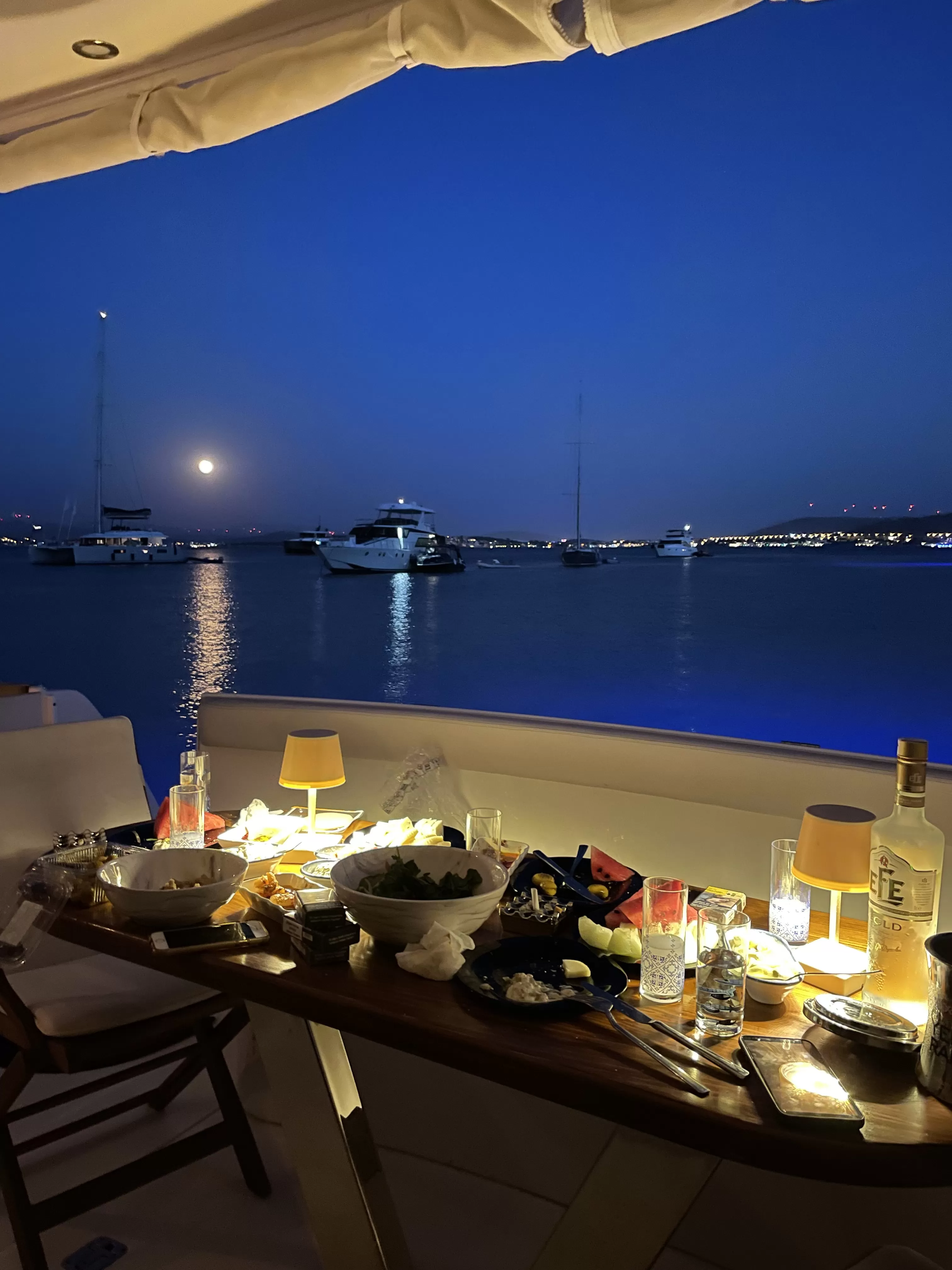 çeşme yat kiralama 65